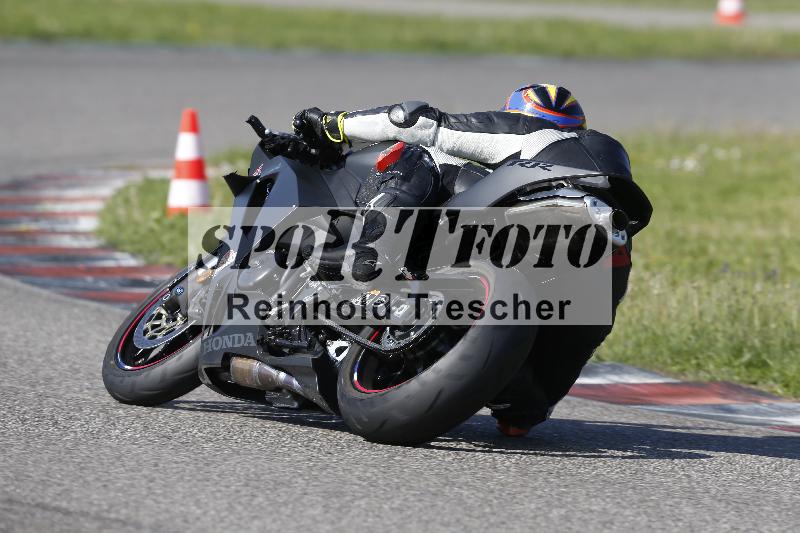 /11 29.04.2025 PROMAX ADR/Gruppe gelb/backside